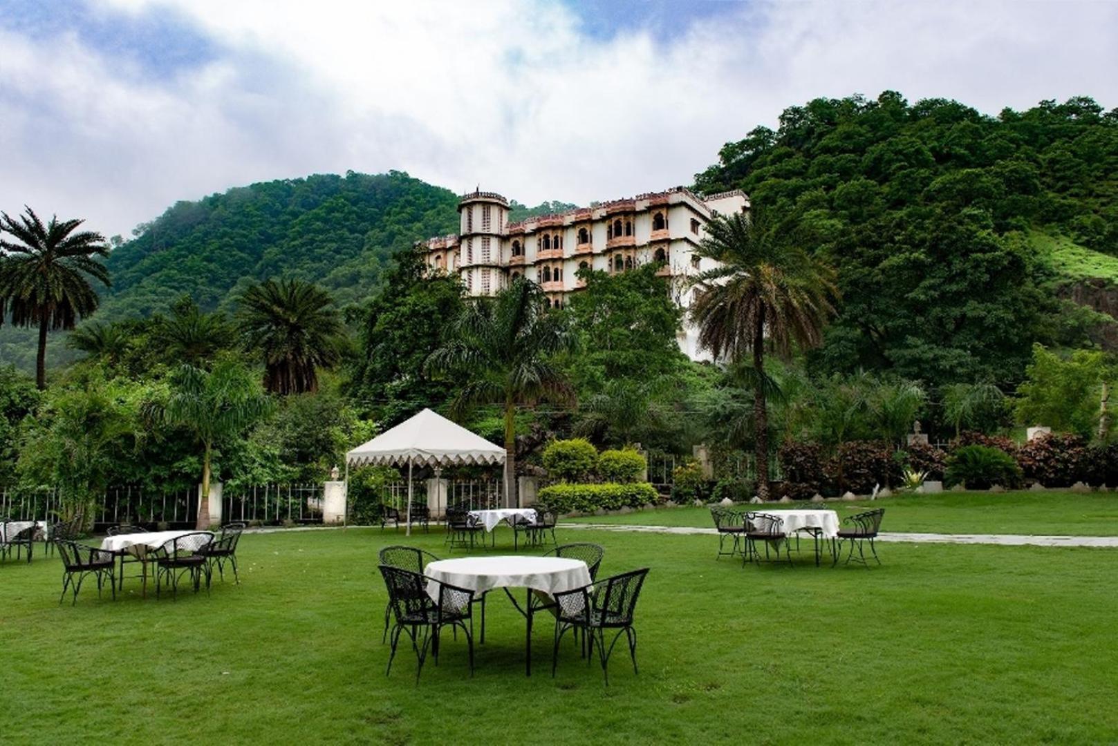 Aaram Baagh - A Luxury Nature Resort Udaipur Exterior foto